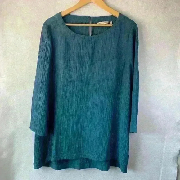 Soft Surrondings Blue 3/4 Sleeve Crinkle‎ Textured Button Accents Tunic Size L - Picture 2 of 14